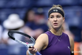 科维托娃回归赛场，爆冷首场状态亮眼，公牛观众沸腾！的简单介绍