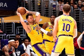  利拉德71分全场回放免费观看 