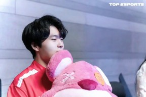 包含Rookie在巴塞罗那比赛中挺进下一轮，回归赛场引发热议！的词条