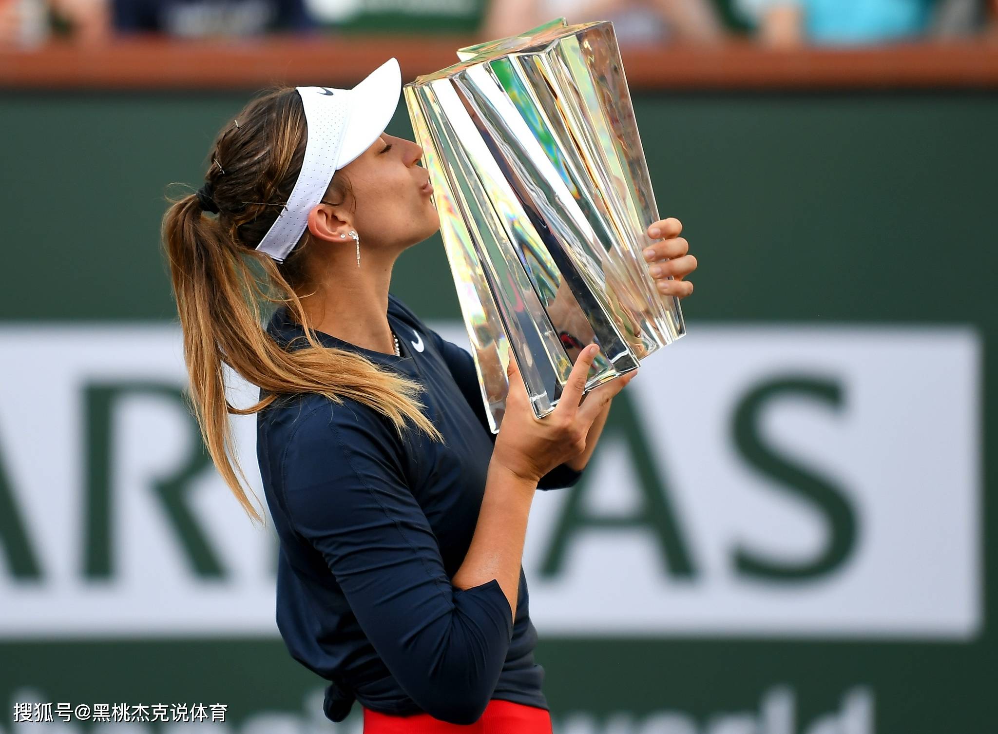  阿扎伦卡遭遇十二连败,德国队教练面临压力了吗 